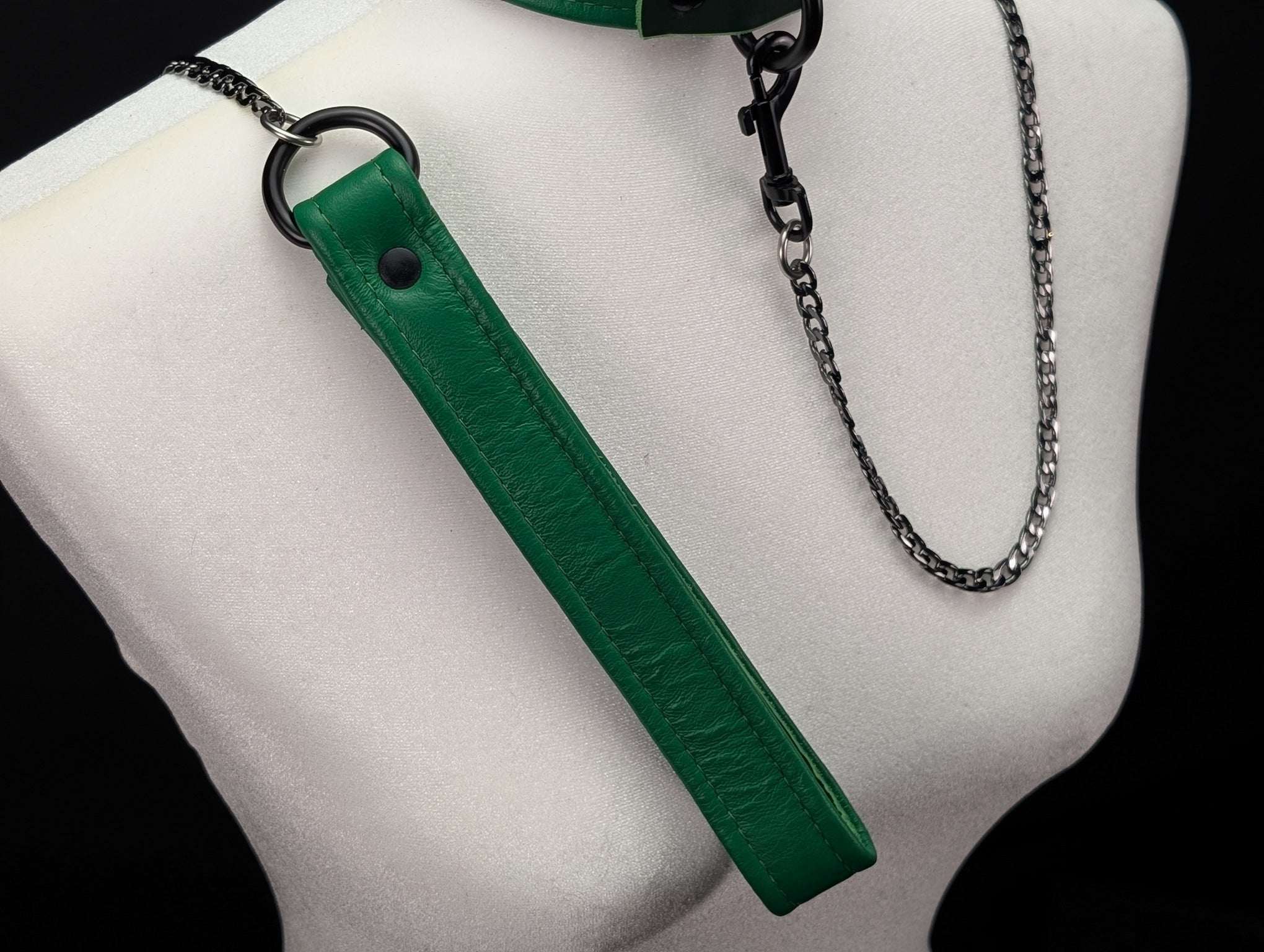 Tri-Fold Leather Handle Chain Leash