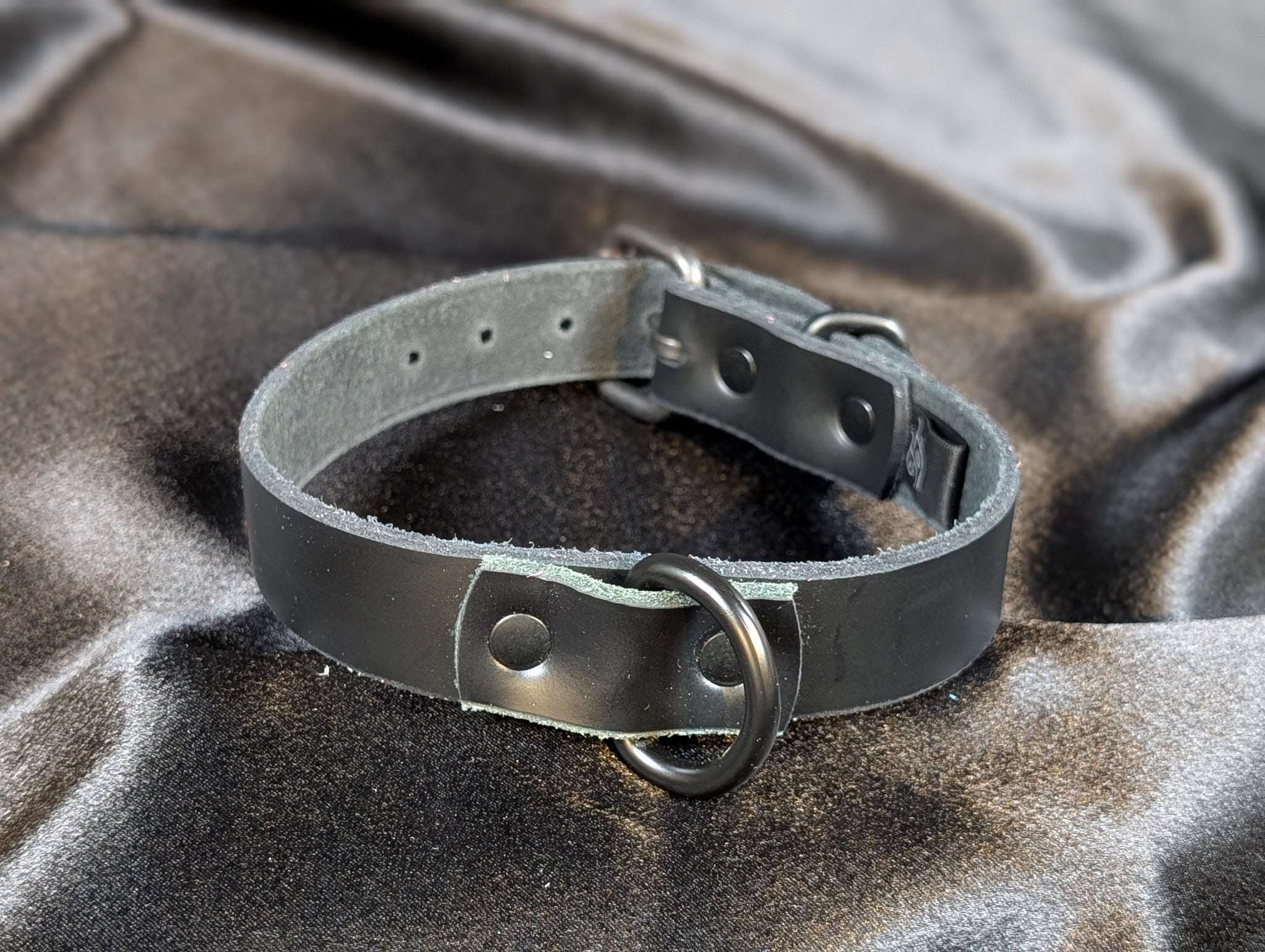 1-latigo-leather-collars fantasy accessory