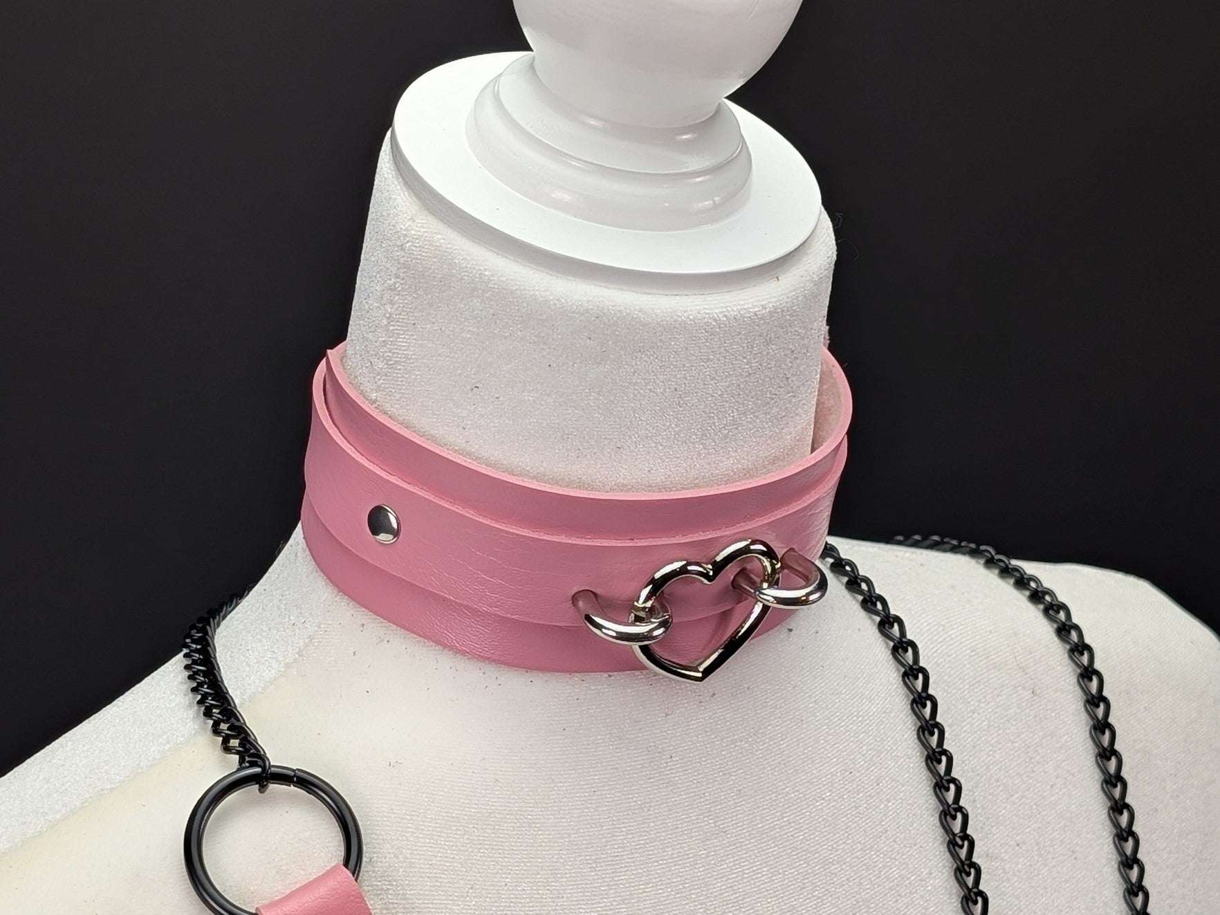 leather-heart-collar in pink for cosplay, furry fandom and costume wear