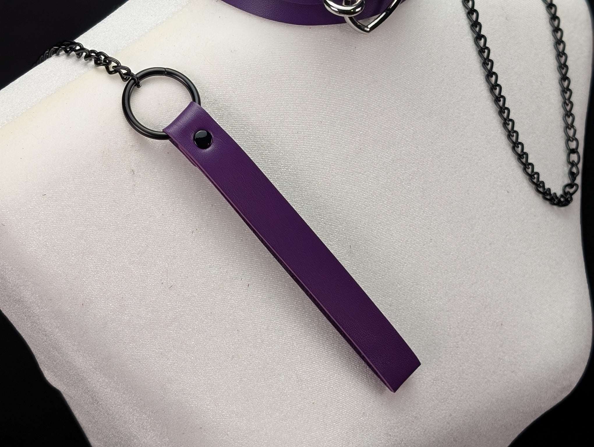 Faux Leather Handle Chain Leash