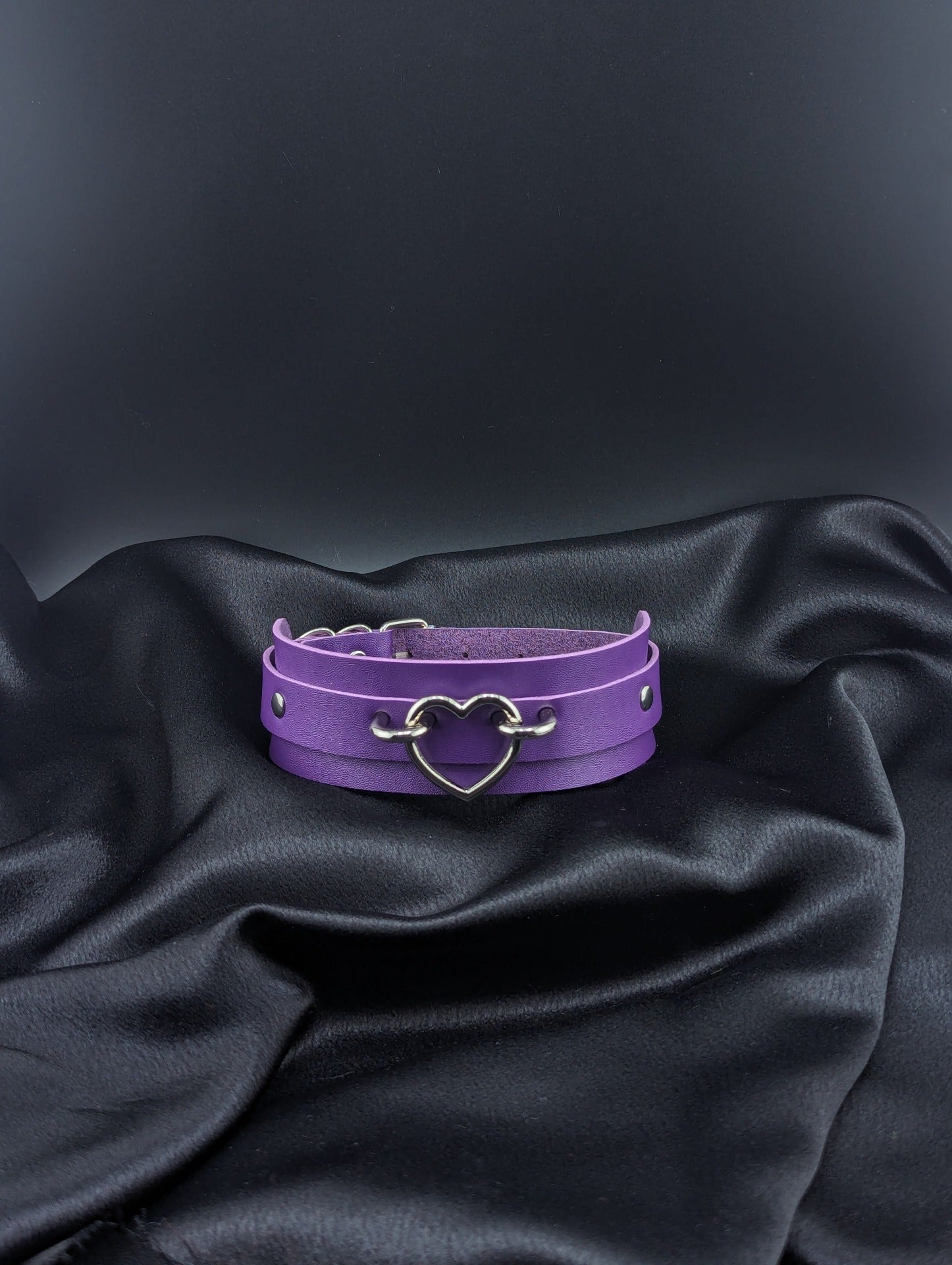 Purple Leather Heart Collar ::Purple