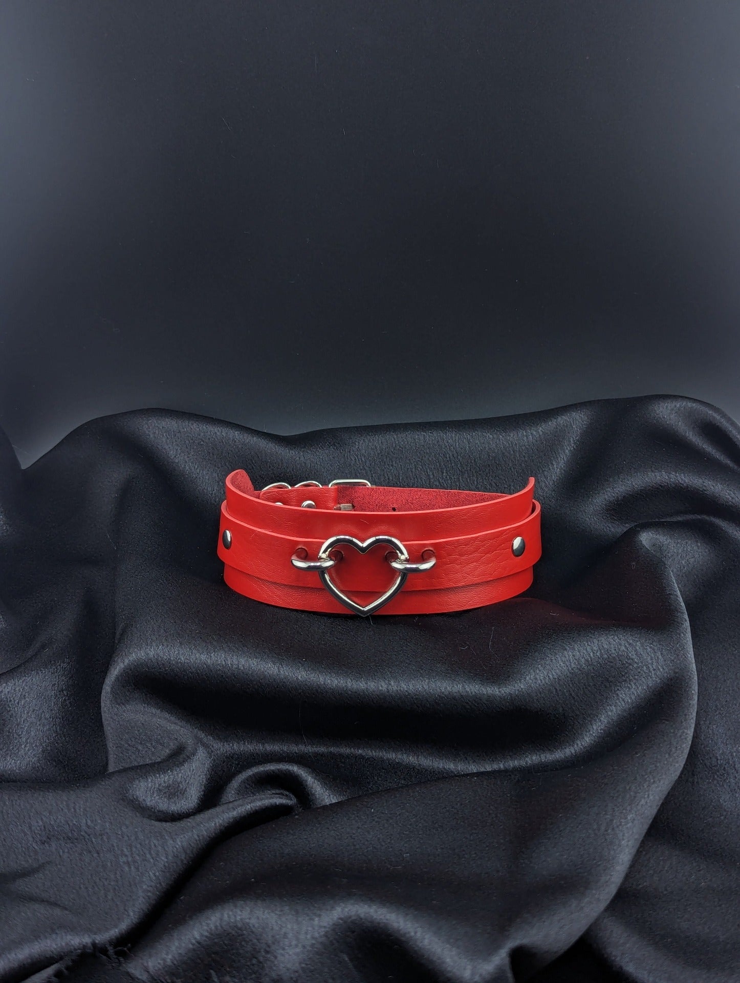 Red Leather Heart Collar ::Red