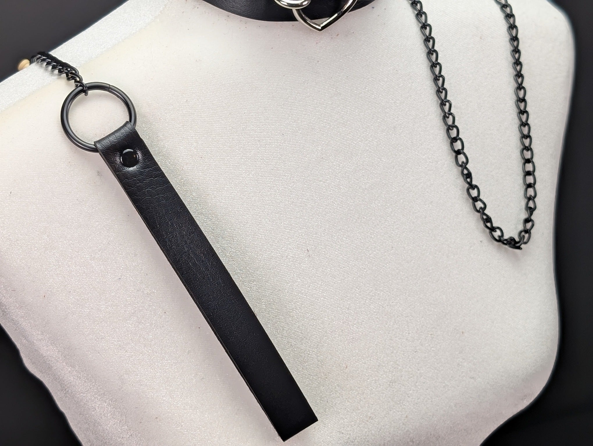 Faux Leather Handle Chain Leash