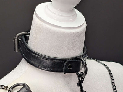1-tri-fold-leather-collars fantasy accessory