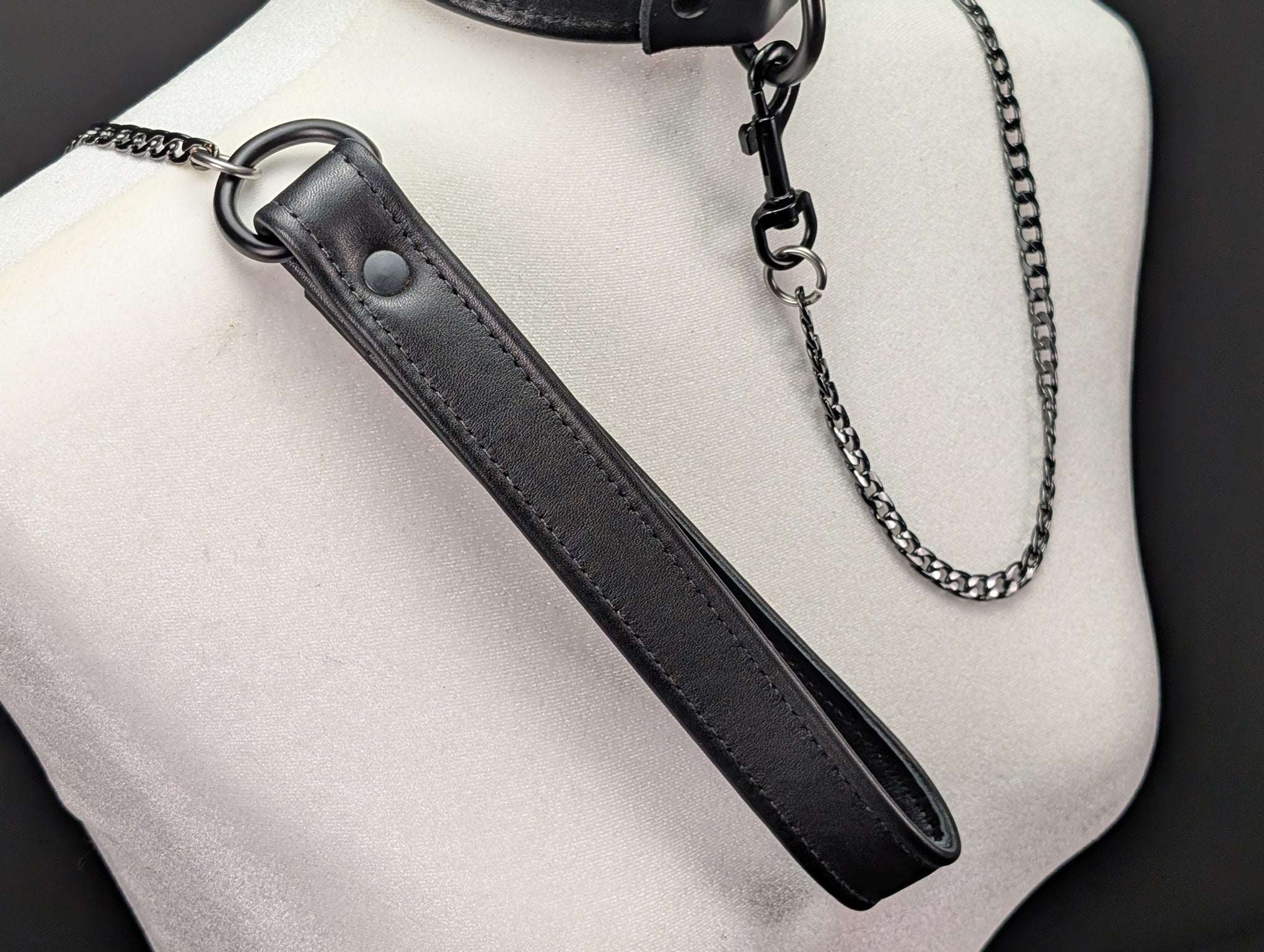 Tri-Fold Leather Handle Chain Leash