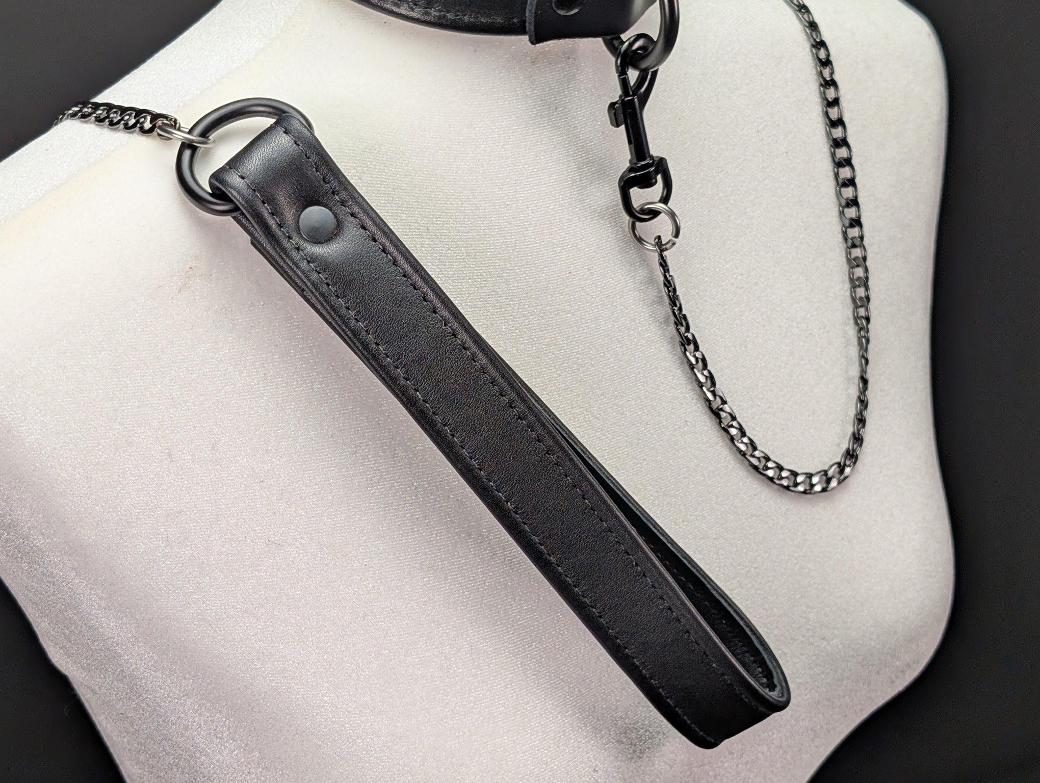Tri-Fold Leather Handle Chain Leash