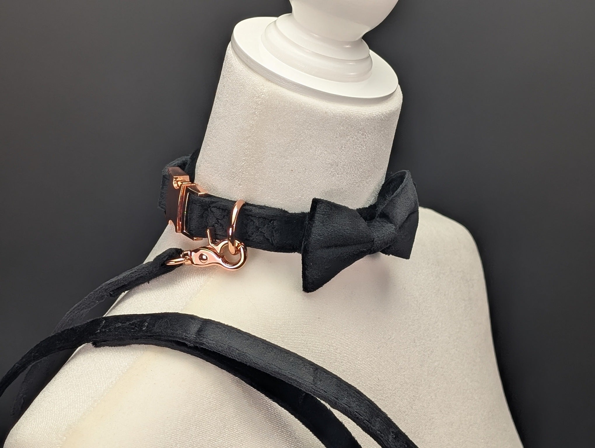 Velvet Collar