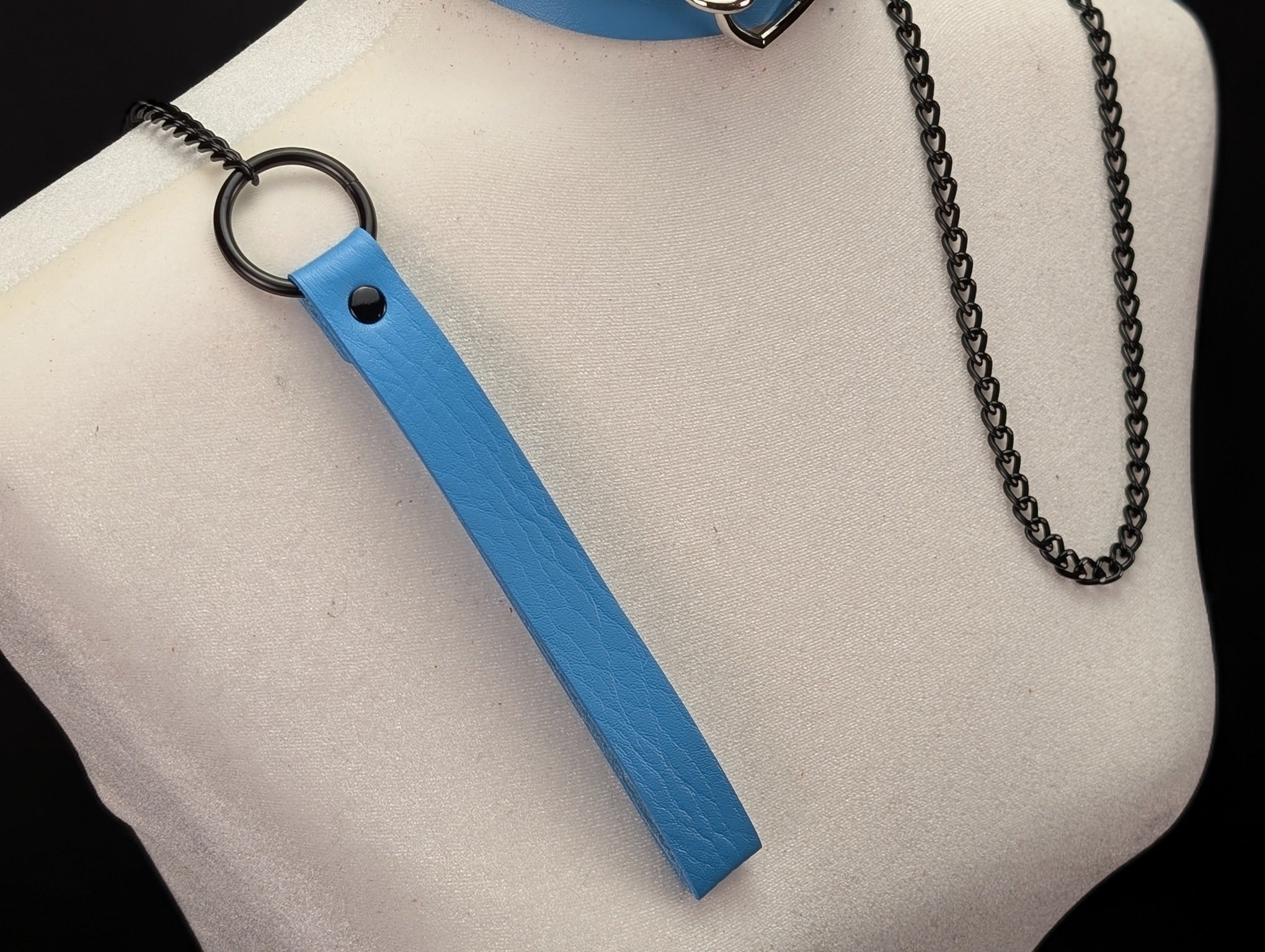 Faux Leather Handle Chain Leash