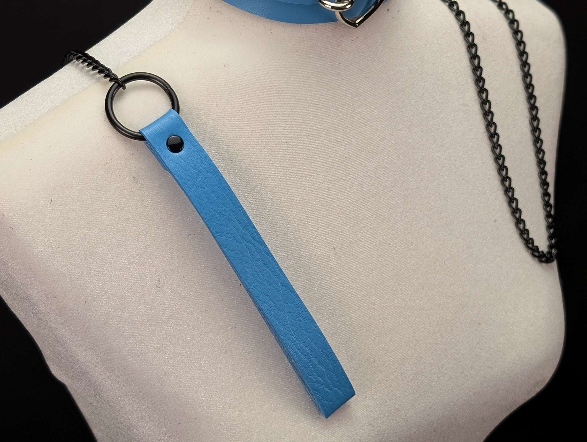Faux Leather Handle Chain Leash
