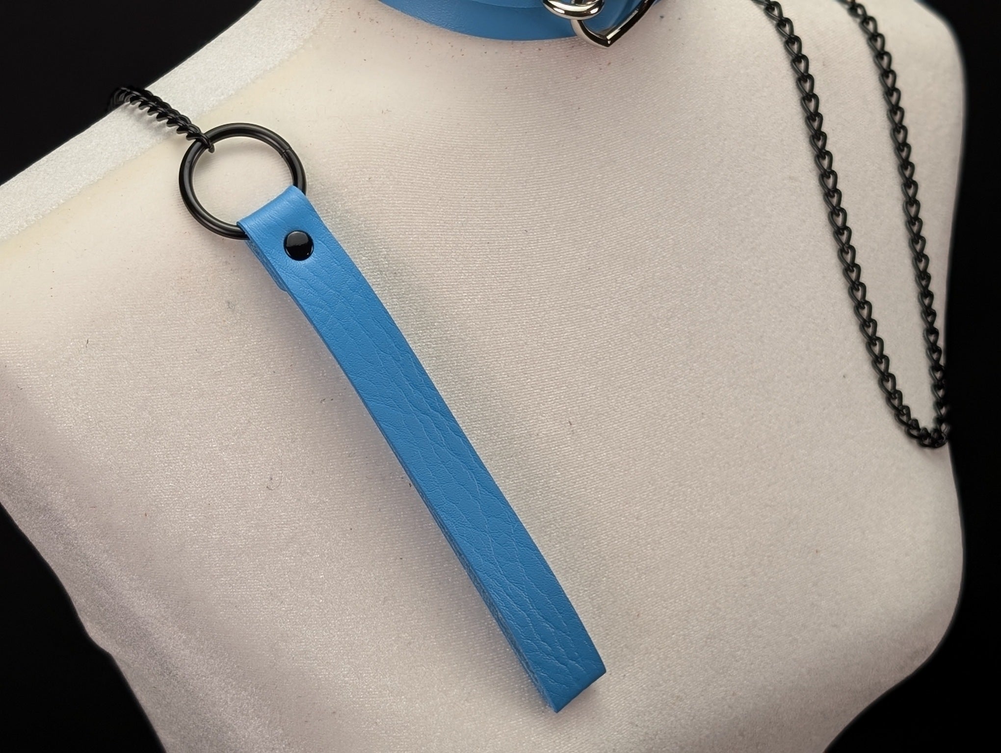 Faux Leather Handle Chain Leash