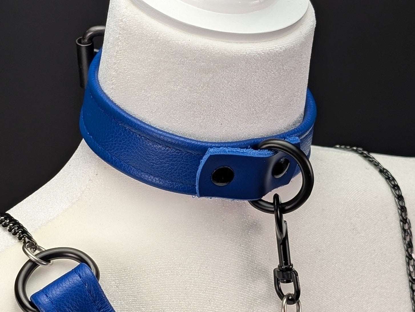 1-tri-fold-leather-collars fantasy accessory
