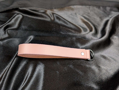 1-latigo-leather-leashes fantasy accessory
