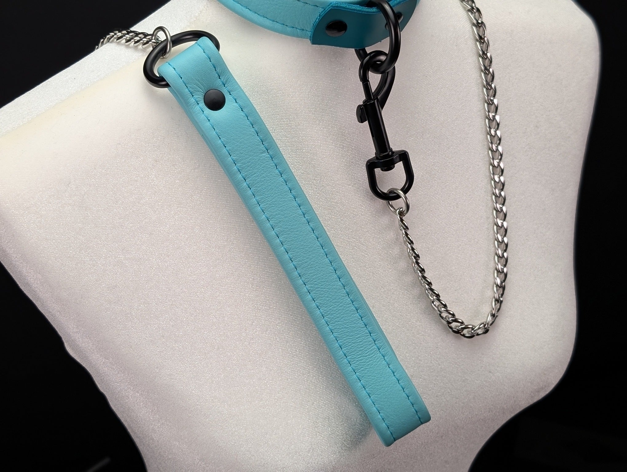 Tri-Fold Leather Handle Chain Leash