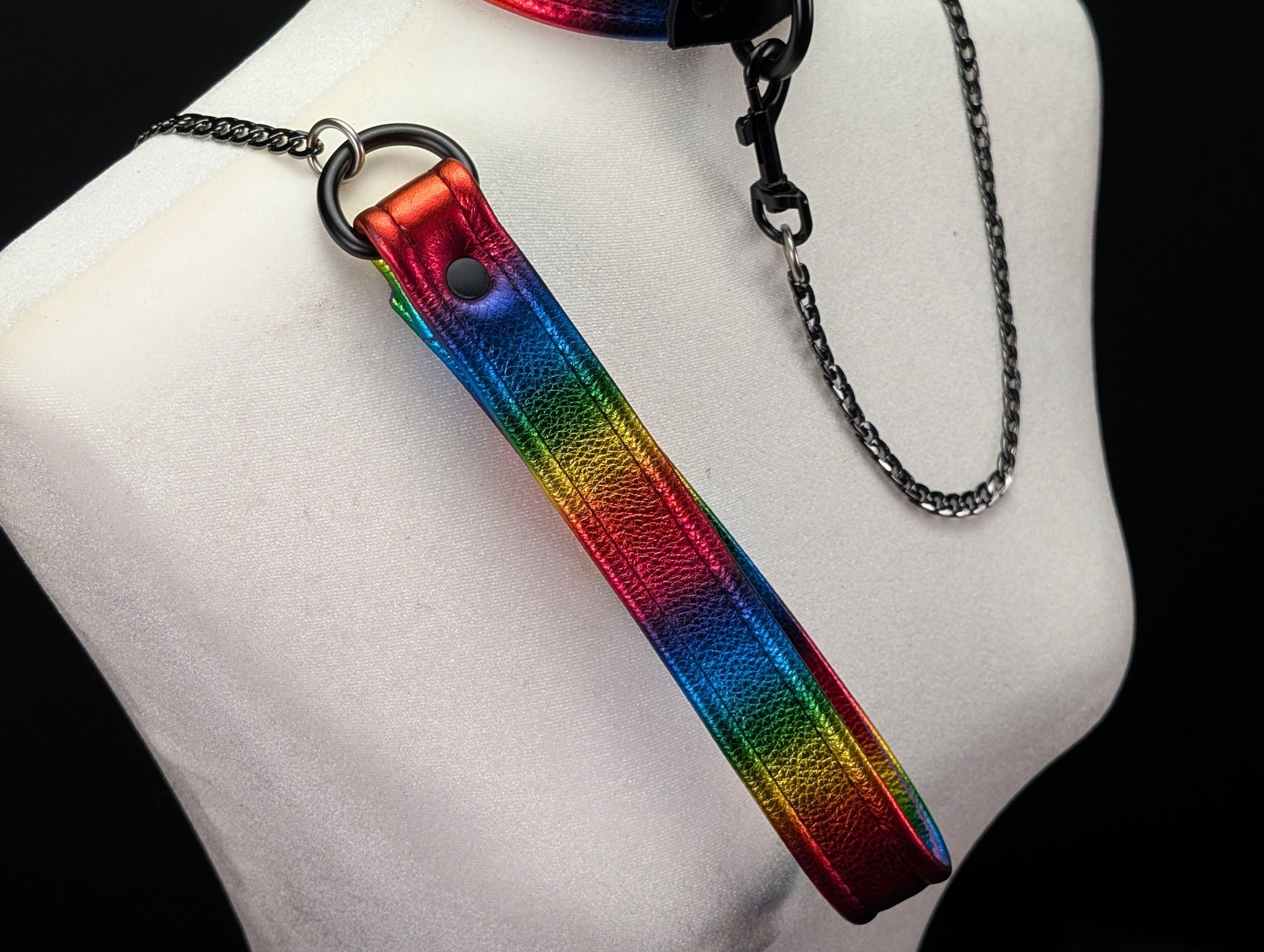 Tri-Fold Leather Handle Chain Leash