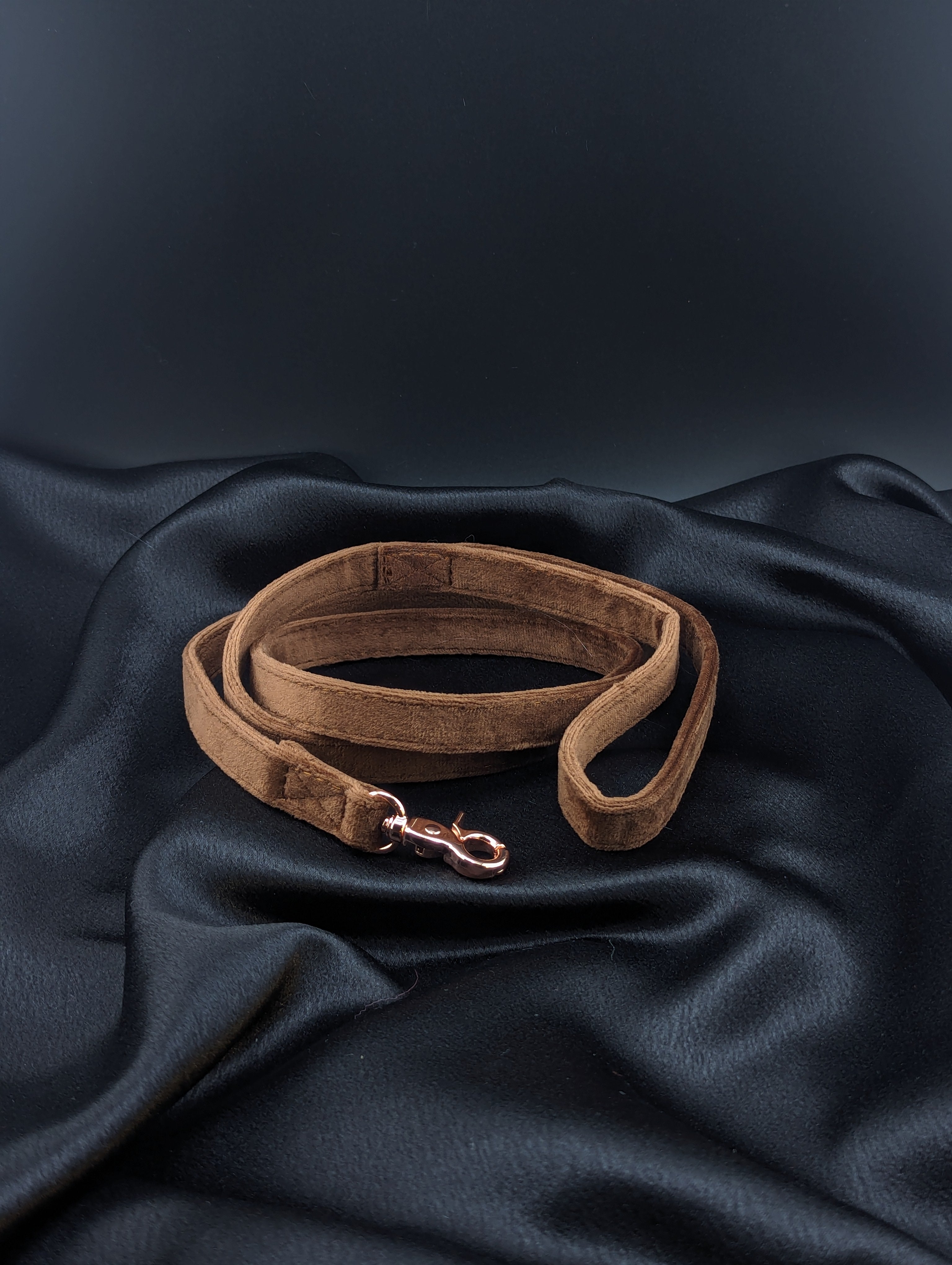 Brown Velvet Leash 