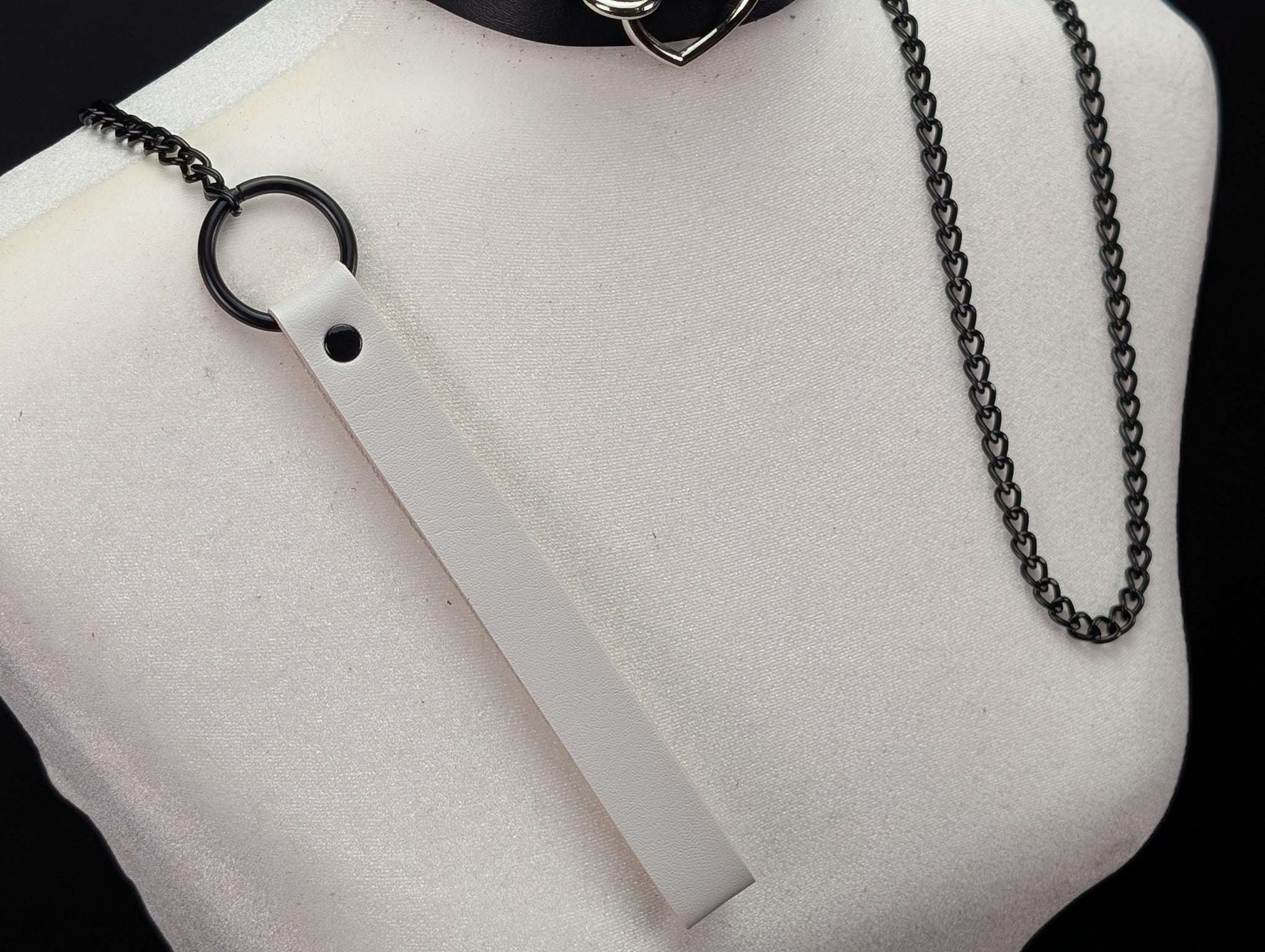 Faux Leather Handle Chain Leash