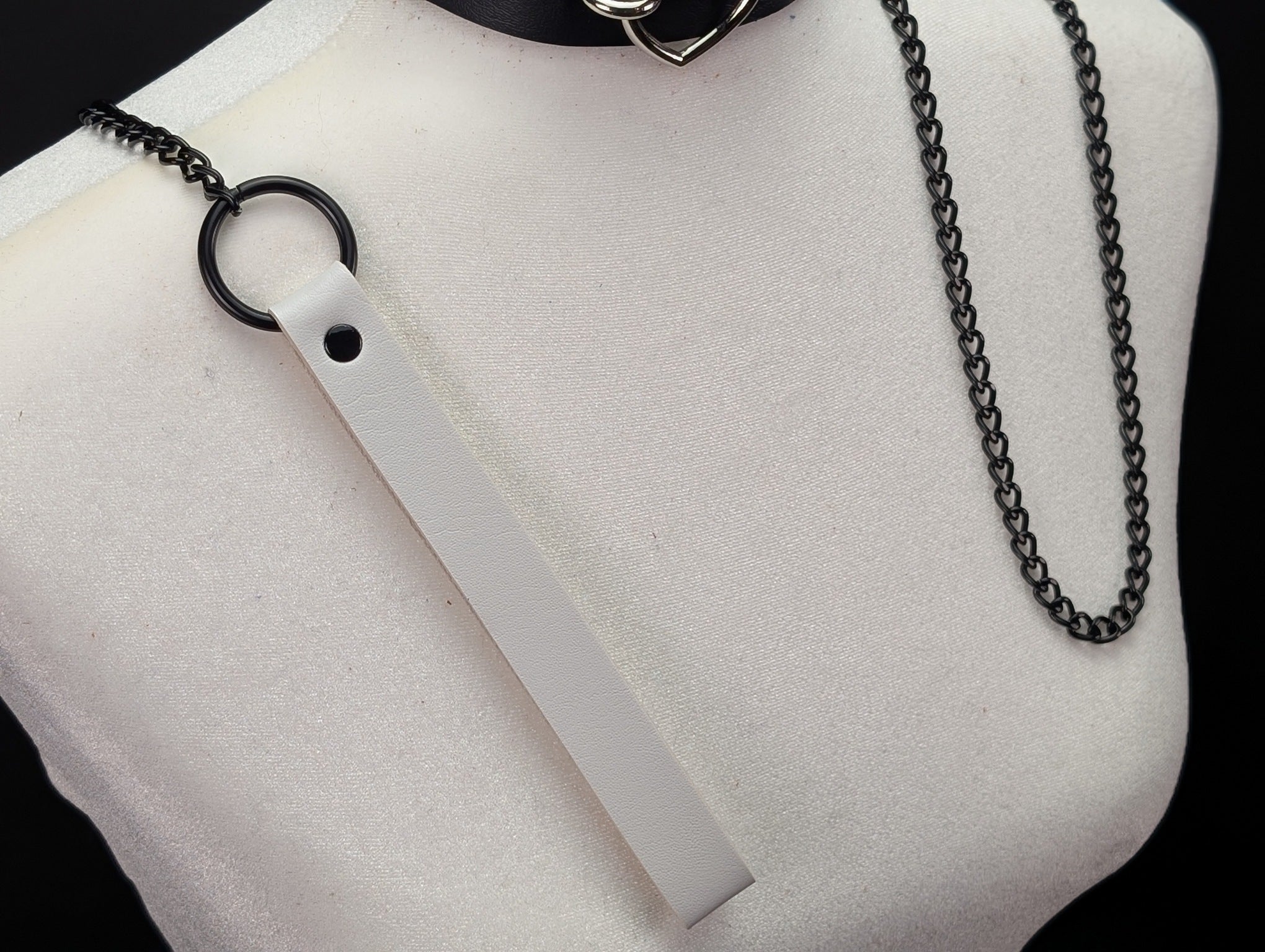 Faux Leather Handle Chain Leash