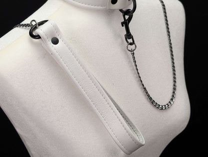 Tri-Fold Leather Handle Chain Leash