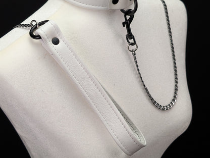 Tri-Fold Leather Handle Chain Leash